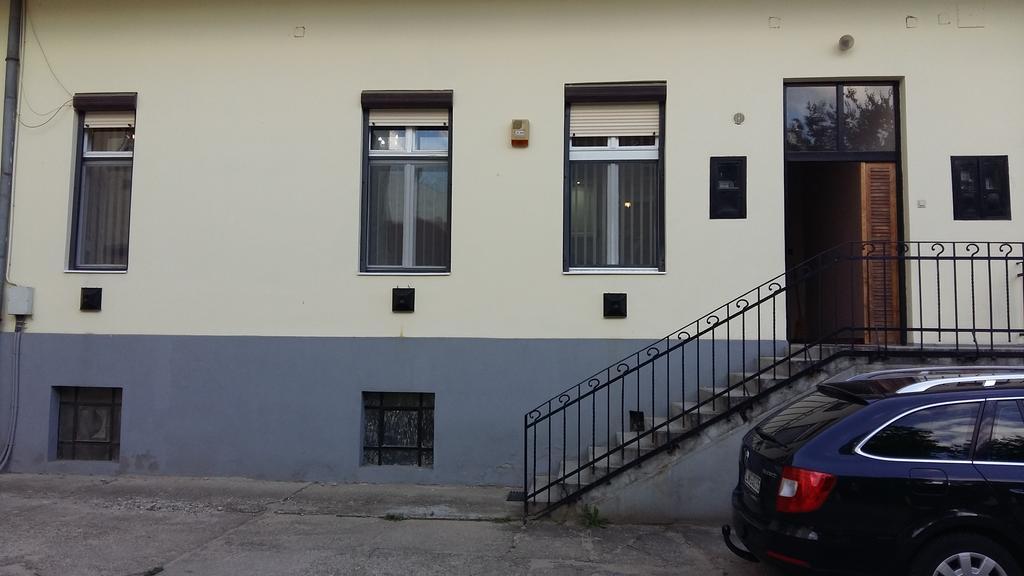 Civis Gold Apartman Дебрецен Экстерьер фото