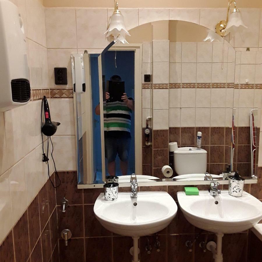Civis Gold Apartman Дебрецен Экстерьер фото