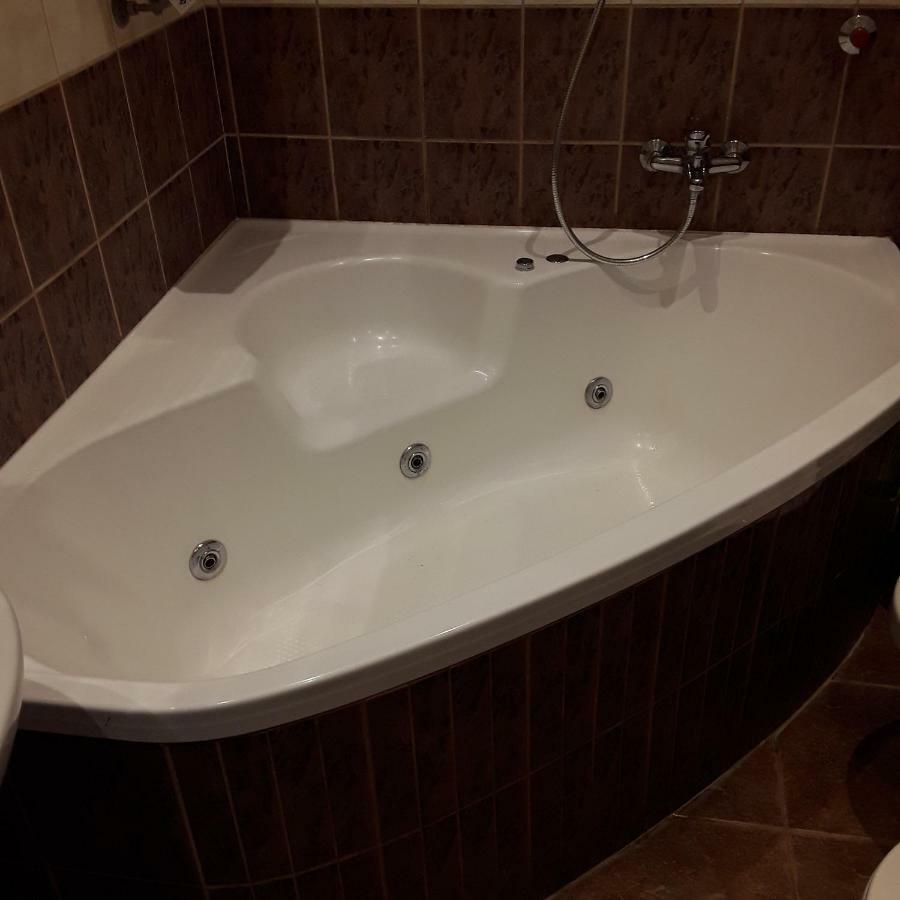 Civis Gold Apartman Дебрецен Экстерьер фото